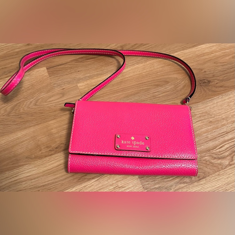 Authentic pink Kate Spade leather shoulder bag.